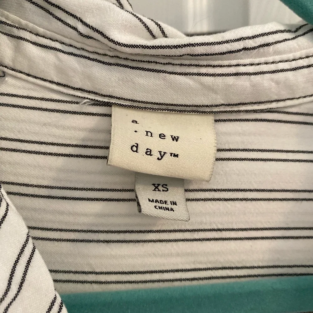 High/Low button down - Picture 2 of 3